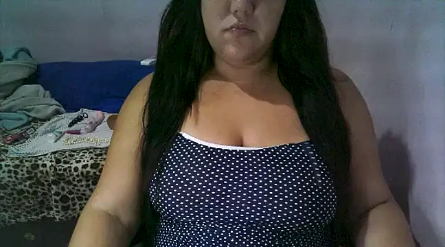 Snapshot of Paolaa_hoot chatting on December 31, 2024, 6:27 am Paolaa hoot online show from December 31, 2024, 6:27 am