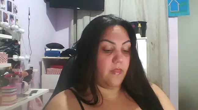 Snapshot of Paolaa_hoot chatting on February 23, 2025, 5:23 am Paolaa hoot online show from February 23, 2025, 5:23 am