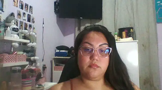 Snapshot of Paolaa_hoot chatting on February 25, 2025, 4:03 am Paolaa hoot online show from February 25, 2025, 4:03 am