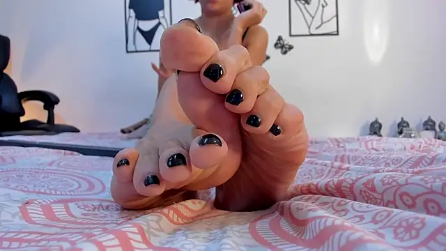 Snapshot of Keiny-Rave chatting on March 8, 2025, 7:20 pm Keiny-Rave online show from March 8, 2025, 7:20 pm