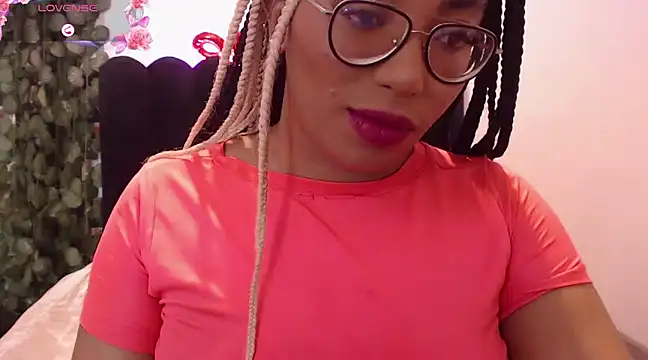 Snapshot of AmyBriiggs chatting on March 22, 2025, 6:43 am AmyBriiggs online show from March 22, 2025, 6:43 am