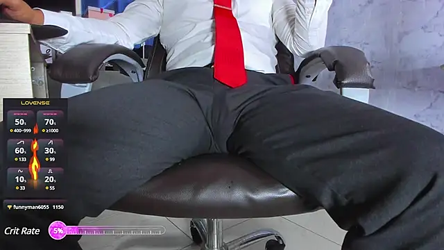 Snapshot of Hideintheoffice chatting on March 6, 2025, 5:46 am Hideintheoffice online show from March 6, 2025, 5:46 am