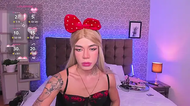 Snapshot of Camillesanto chatting on December 21, 2024, 9:25 pm Camillesanto online show from December 21, 2024, 9:25 pm