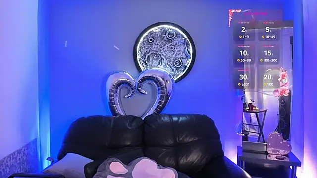 Snapshot of Camillesanto chatting on February 13, 2025, 1:40 am Camillesanto online show from February 13, 2025, 1:40 am