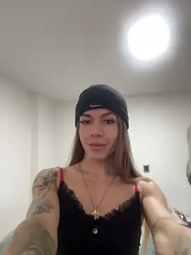 Snapshot of Camillesanto chatting on March 13, 2025, 4:23 pm Camillesanto online show from March 13, 2025, 4:23 pm