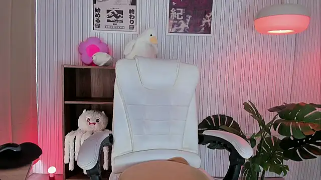 Maddy bennet online show from January 20, 2025, 9:01 pm