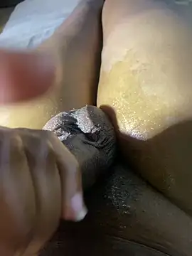 Snapshot of daddydiggg chatting on January 20, 2025, 9:53 pm daddydiggg online show from January 20, 2025, 9:53 pm