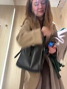 Snapshot of MayaMystic chatting on January 10, 2025, 11:11 am MayaMystic online show from January 10, 2025, 11:11 am