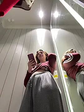 Snapshot of MayaMystic chatting on January 11, 2025, 11:02 am MayaMystic online show from January 11, 2025, 11:02 am