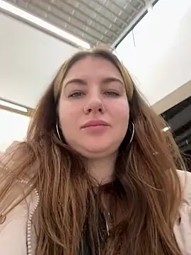 Snapshot of MayaMystic chatting on January 31, 2025, 9:05 am MayaMystic online show from January 31, 2025, 9:05 am