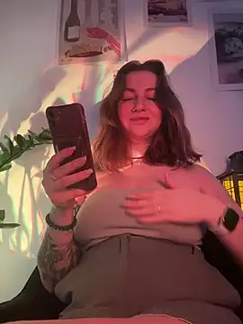 MayaMystic online show from February 11, 2026, 1:05 pm