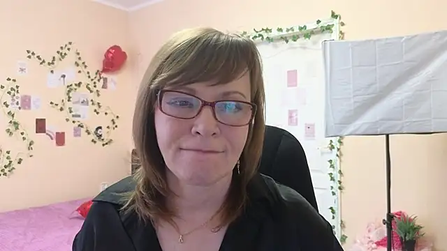 Miss Moren online show from March 19, 2026, 4:49 am