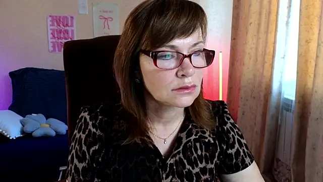 Miss Moren online show from June 25, 2026, 4:12 am