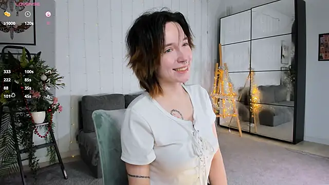 Snapshot of lilithlunna chatting on December 27, 2024, 2:25 am lilithlunna online show from December 27, 2024, 2:25 am