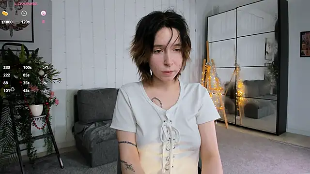 Snapshot of lilithlunna chatting on December 27, 2024, 5:31 am lilithlunna online show from December 27, 2024, 5:31 am