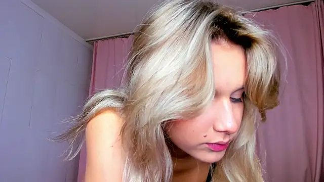 Snapshot of MeowthLilu chatting on November 7, 2025, 3:17 am MeowthLilu online show from November 7, 2025, 3:17 am