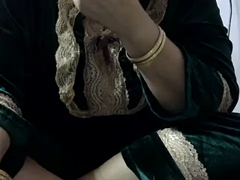 Snapshot of Housewife12 chatting on March 13, 2025, 2:12 pm Housewife12 online show from March 13, 2025, 2:12 pm