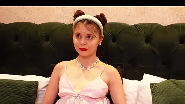 MilenaLyn online show from February 11, 2025, 8:15 am