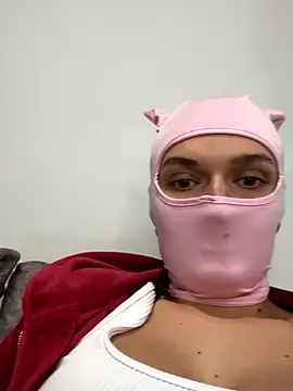Snapshot of Nikki_Hoee chatting on November 29, 2025, 6:44 pm Nikki Hoee online show from November 29, 2025, 6:44 pm