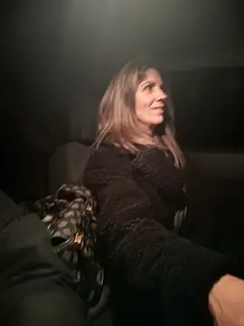 sansan2411 online show from December 20, 2025, 5:20 pm