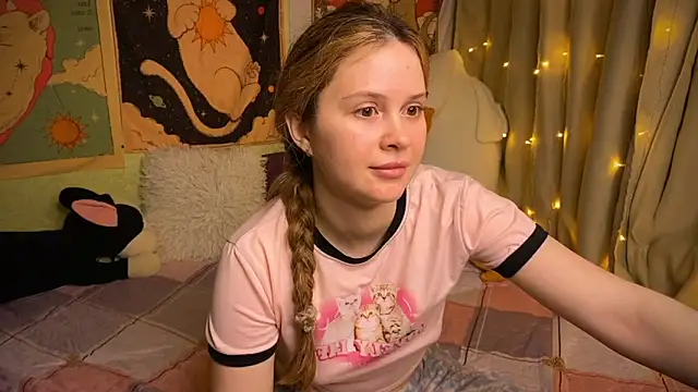 Snapshot of IlonaMurf chatting on March 22, 2025, 3:31 pm IlonaMurf online show from March 22, 2025, 3:31 pm