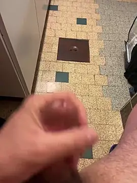 mikiss789 online show from March 18, 2026, 4:04 am