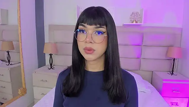 RoseCassie online show from February 10, 2025, 1:01 pm