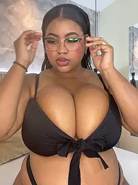 Snapshot of AinaraJimenez chatting on May 18, 2026, 8:03 pm AinaraJimenez online show from May 18, 2026, 8:03 pm