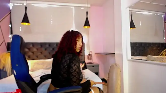 Snapshot of lauraltt chatting on January 11, 2025, 1:22 pm lauraltt online show from January 11, 2025, 1:22 pm