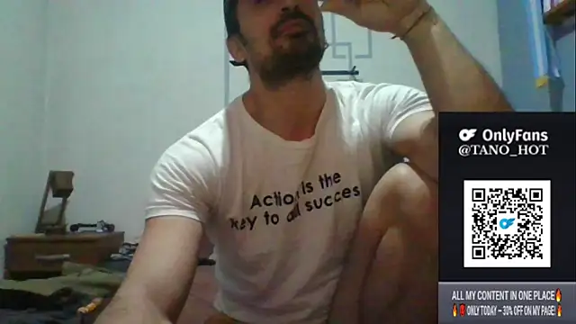 Snapshot of italianbighorse22 chatting on October 12, 2025, 1:26 am italianbighorse22 online show from October 12, 2025, 1:26 am