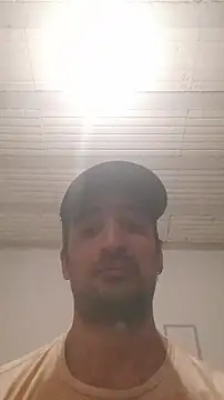 Snapshot of italianbighorse22 chatting on October 27, 2025, 12:26 am italianbighorse22 online show from October 27, 2025, 12:26 am