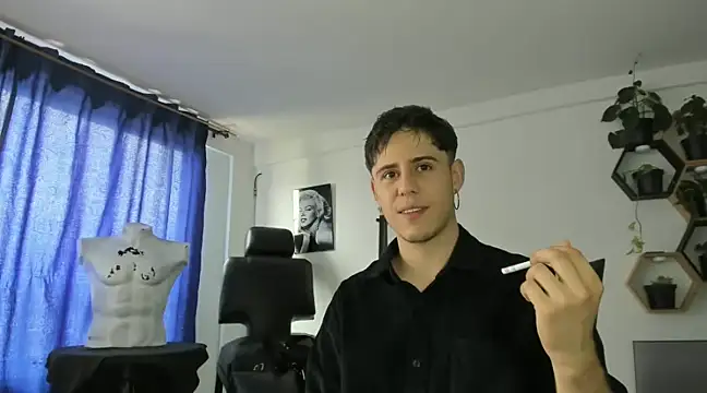 Antonello Vannucci online show from March 12, 2025, 6:33 pm