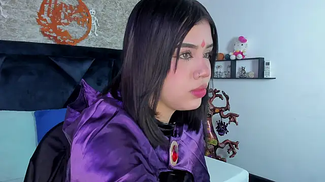 Lily Woodz online show from October 31, 2025, 7:04 pm