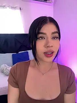 Snapshot of Lily_Woodz chatting on May 2, 2026, 7:08 pm Lily Woodz online show from May 2, 2026, 7:08 pm