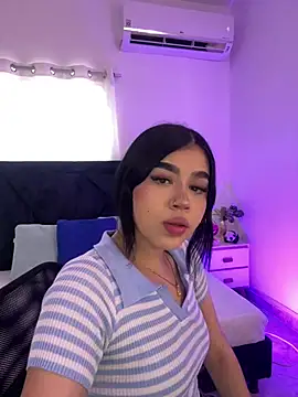 Snapshot of Lily_Woodz chatting on July 18, 2026, 7:06 pm Lily Woodz online show from July 18, 2026, 7:06 pm