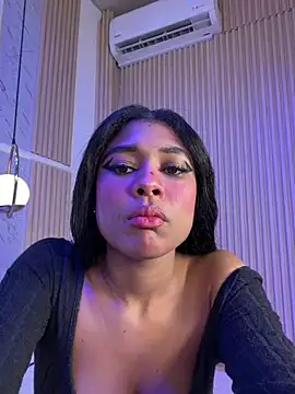 Snapshot of salomebenz chatting on May 7, 2026, 8:58 pm salomebenz online show from May 7, 2026, 8:58 pm