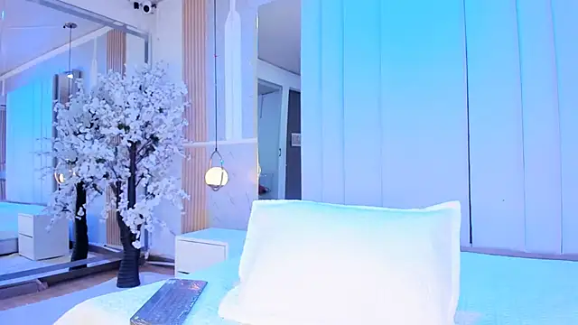 Snapshot of salomebenz chatting on July 9, 2026, 9:19 pm salomebenz online show from July 9, 2026, 9:19 pm