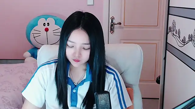 xiao-xiao-D online show from February 28, 2025, 2:09 pm