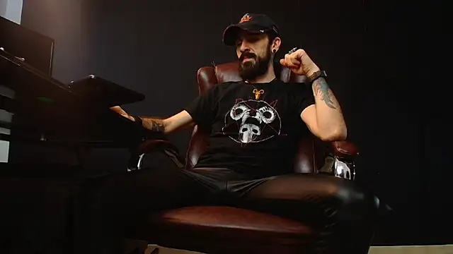 Snapshot of AxelColton chatting on January 15, 2025, 10:49 am AxelColton online show from January 15, 2025, 10:49 am