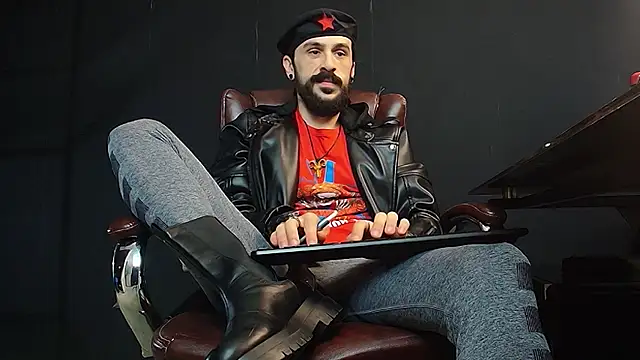 Snapshot of AxelColton chatting on January 21, 2025, 6:54 am AxelColton online show from January 21, 2025, 6:54 am