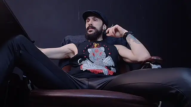 Snapshot of AxelColton chatting on January 29, 2025, 6:33 am AxelColton online show from January 29, 2025, 6:33 am