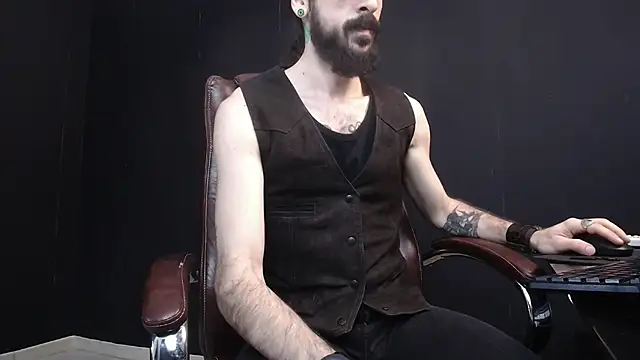 Snapshot of AxelColton chatting on February 12, 2025, 6:08 am AxelColton online show from February 12, 2025, 6:08 am