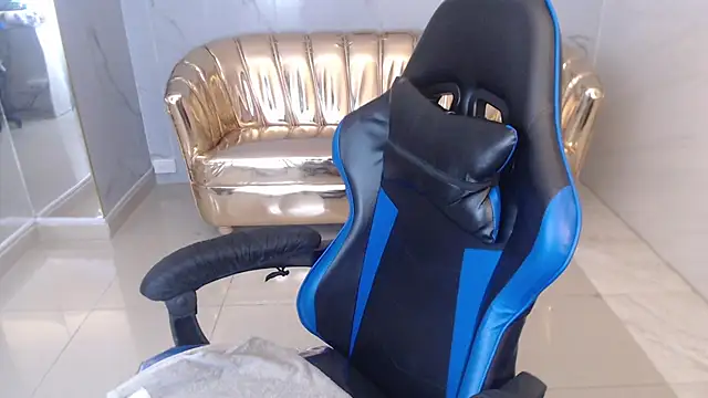 Snapshot of honey_torres_sub chatting on December 17, 2025, 2:23 pm honey torres sub online show from December 17, 2025, 2:23 pm