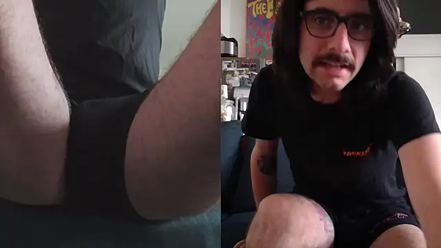 Snapshot of Chuck-FR chatting on July 23, 2026, 8:34 am Chuck-FR online show from July 23, 2026, 8:34 am