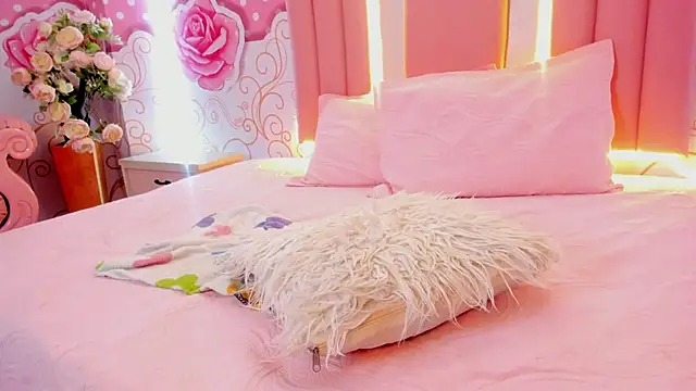 Snapshot of Lily_Martinez chatting on January 19, 2025, 5:37 am Lily Martinez online show from January 19, 2025, 5:37 am