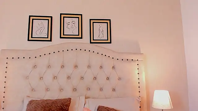 ashly  ms online show from October 4, 2025, 6:28 pm