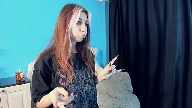 Snapshot of _Mindy_ chatting on December 28, 2024, 9:20 am Mindy online show from December 28, 2024, 9:20 am