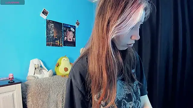 Snapshot of _Mindy_ chatting on December 30, 2024, 1:37 am Mindy online show from December 30, 2024, 1:37 am