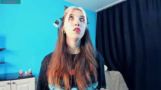 Snapshot of _Mindy_ chatting on January 28, 2025, 2:32 am Mindy online show from January 28, 2025, 2:32 am