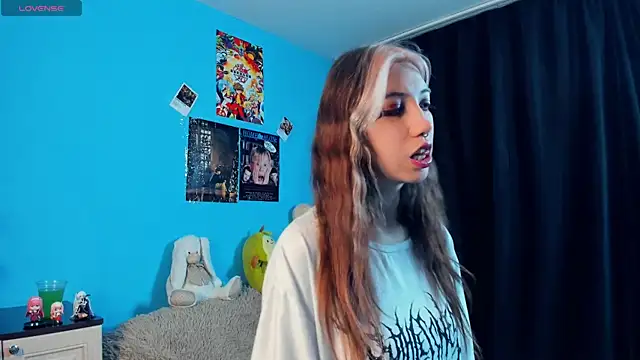 Snapshot of _Mindy_ chatting on February 7, 2025, 2:29 am Mindy online show from February 7, 2025, 2:29 am